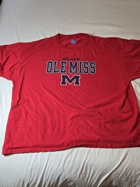 Ole Miss Rebels Tshirt Measuring At A Mens 3XL Red And Blue College Mississippi
